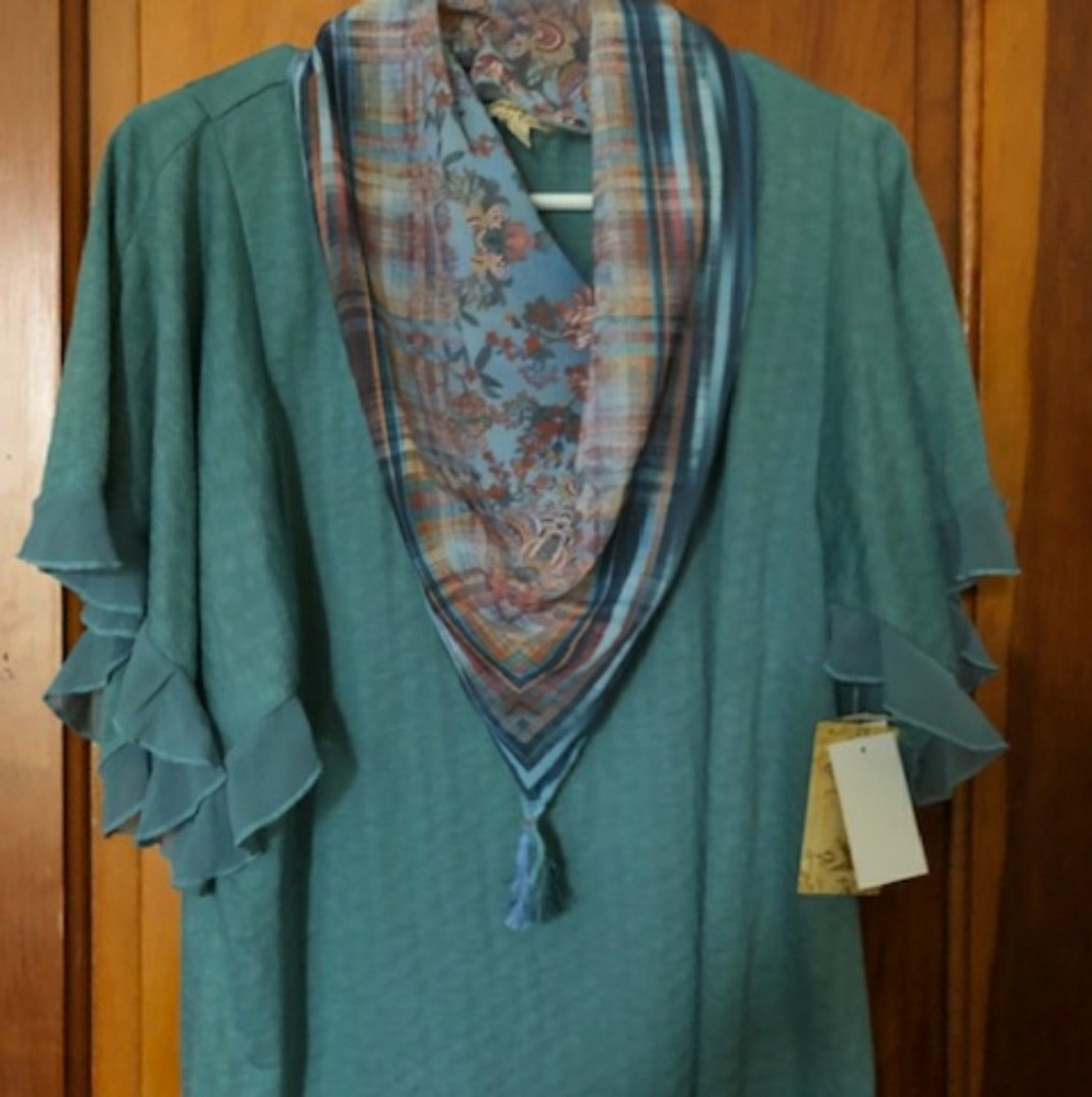 Blouse / scraf